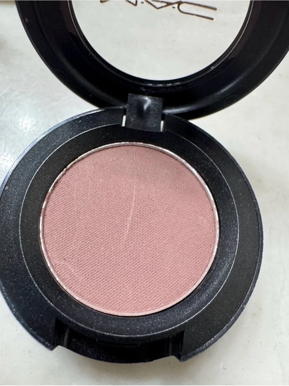 MAC Cosmetics matte dusty